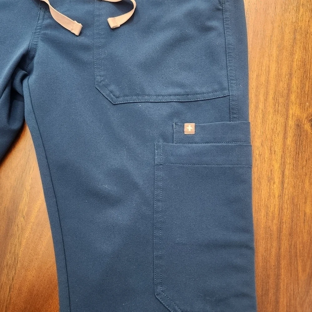 FIGS Men Scrub Cairo Cargo Pants Dark Teal Sz M/S Technical Collection TM3001S